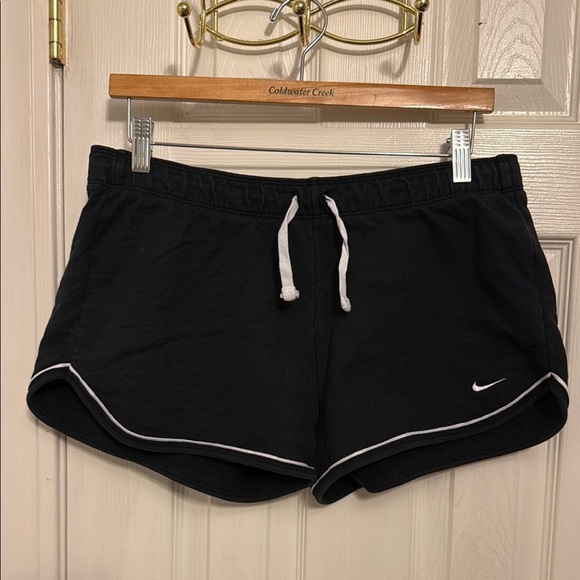 Nike Black Athletic Shorts with Moisture-Wicking Fabric #233 - Picture 1 of 8